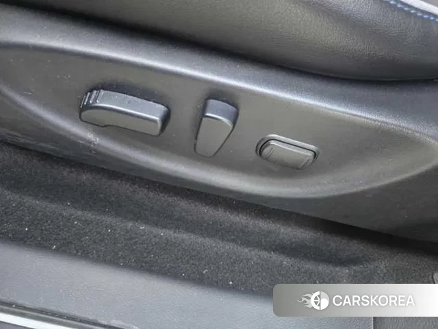 Nissan Leaf (ZE1) id 3636336 из Кореи 16