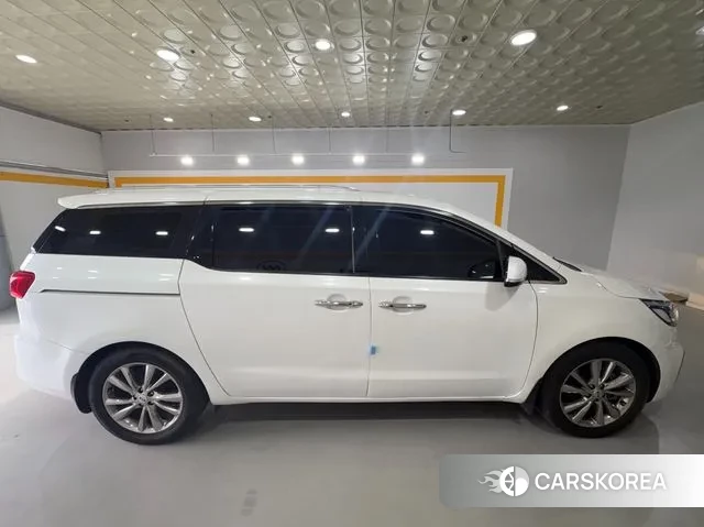 Kia The New Carnival id 3357048 из Кореи 16