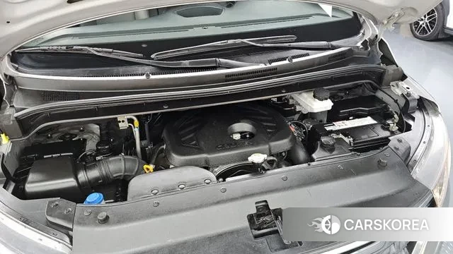 Hyundai The New Grand Starex id 3748258 из Кореи 16