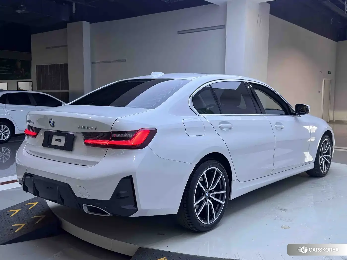 BMW 3 series id 4644455 из Китая 19