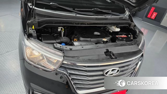 Hyundai The New Grand Starex id 4918692 из Кореи 16