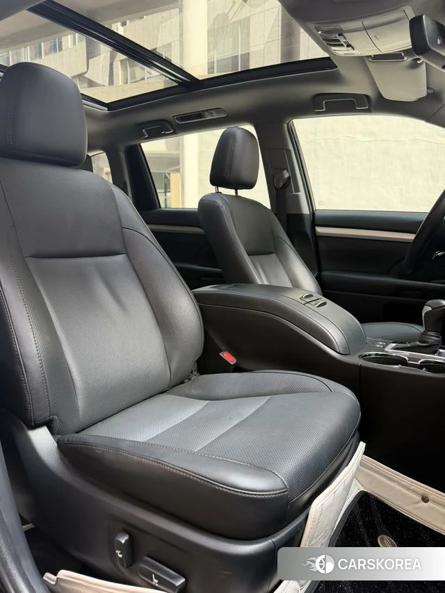 Toyota Highlander 2021 Черный из Китая, фото 6