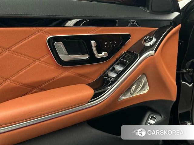 Mercedes-Benz Maybach S-class id 4321430 из Китая 8