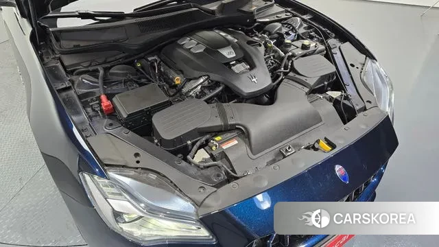 Maserati Quattroporte id 2970505 из Кореи 16