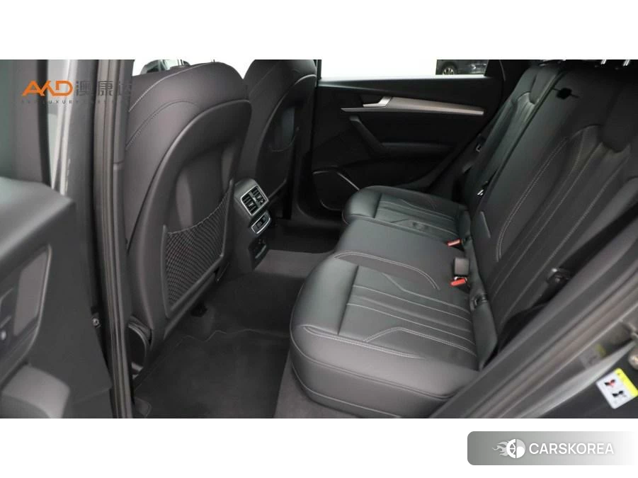 Audi Q5L Sportback 2020 Темно-серый из Китая, фото 6