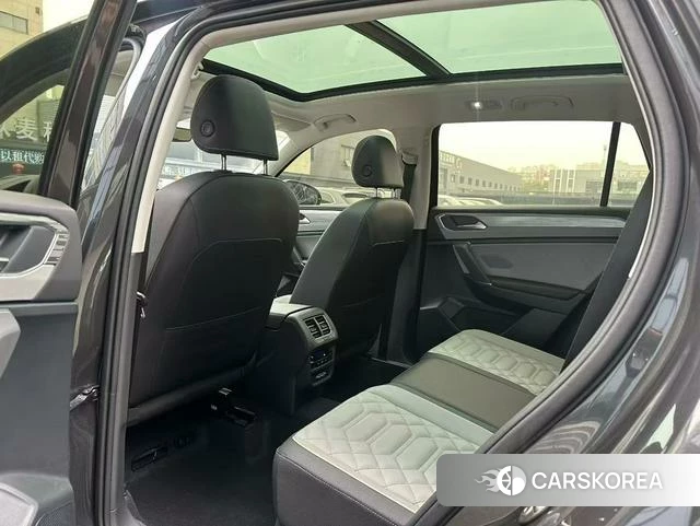 Volkswagen Tanyue 2024 Темно-серый из Китая, фото 6