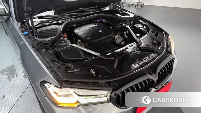 BMW 5 Series (G30) id 3195949 из Кореи 16