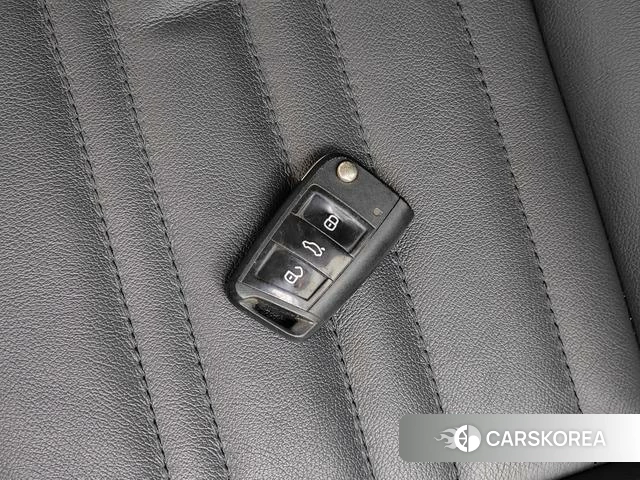 Volkswagen Touran L id 4221406 из Китая 16