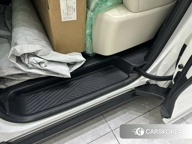 Lexus LM id 4239536 из Китая 13