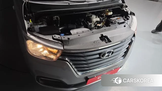 Hyundai The New Grand Starex id 3526257 из Кореи 16