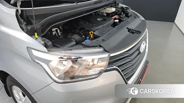 Hyundai The New Grand Starex id 3182720 из Кореи 16