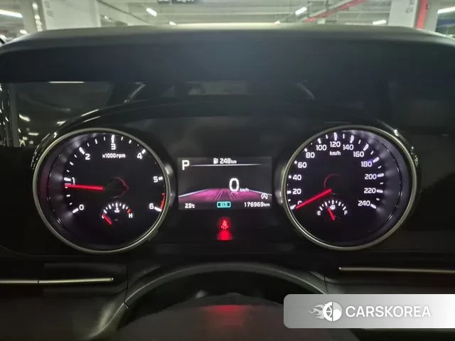 Kia Carnival 4th generation id 3324392 из Кореи 16