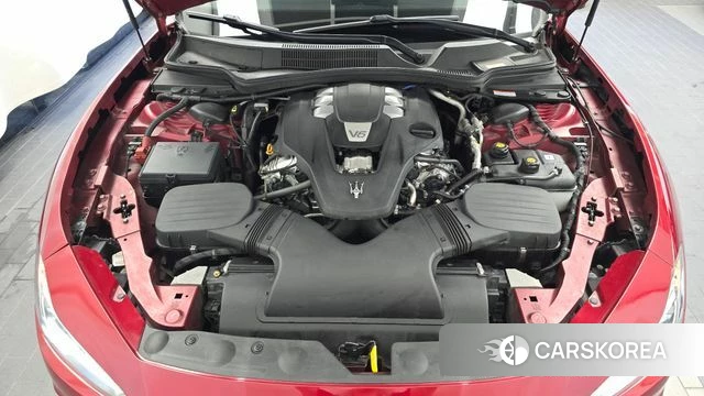 Maserati Ghibli id 4642823 из Кореи 16