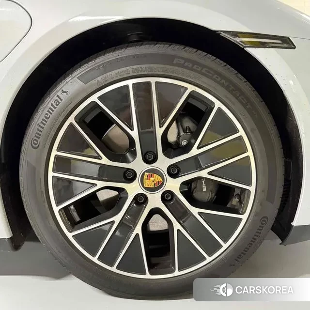 Porsche Taycan id 2914988 из Кореи 10