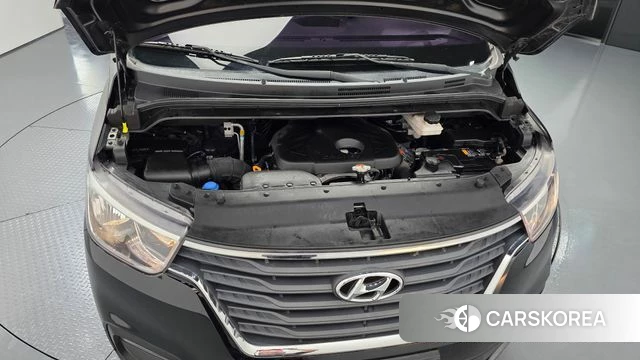 Hyundai The New Grand Starex id 4285561 из Кореи 26