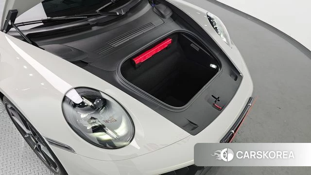 Porsche 911(992) id 4617459 из Кореи 16