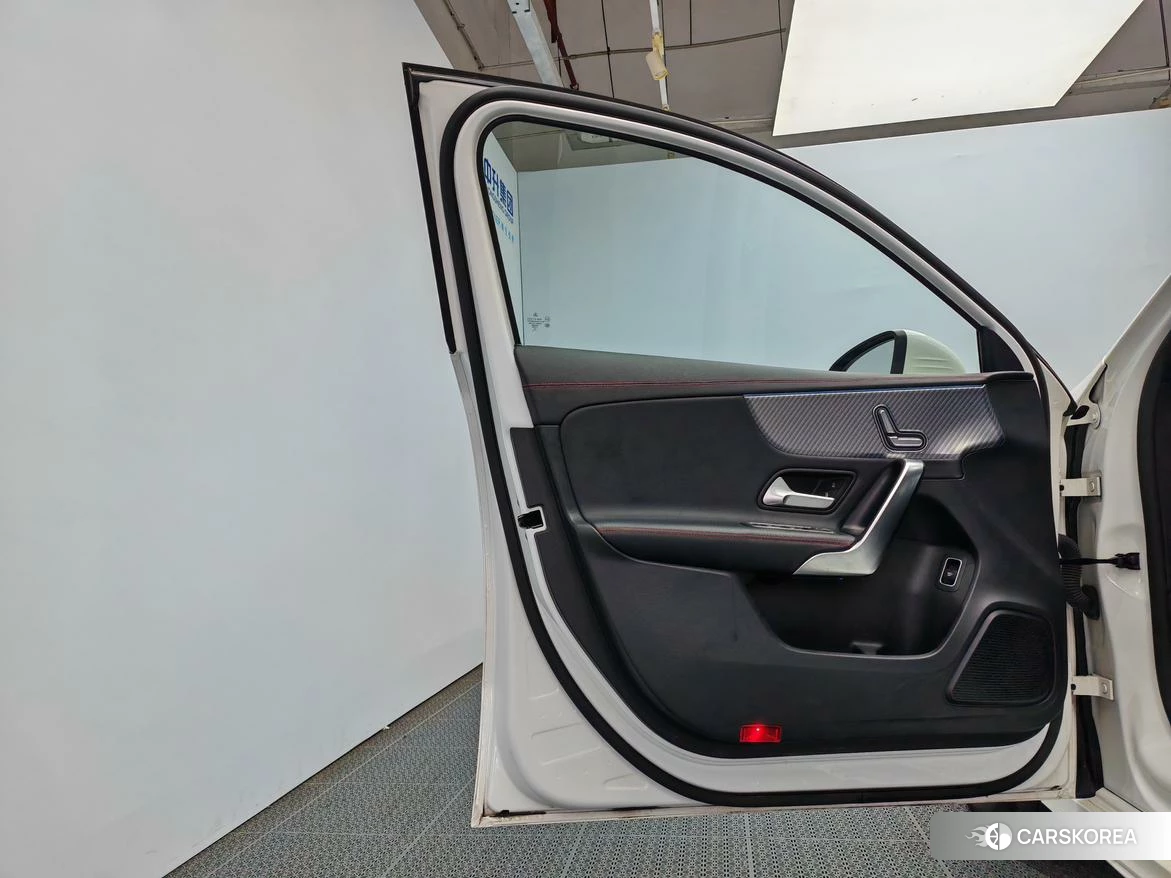 Mercedes-Benz Class A id 4512450 из Китая 16