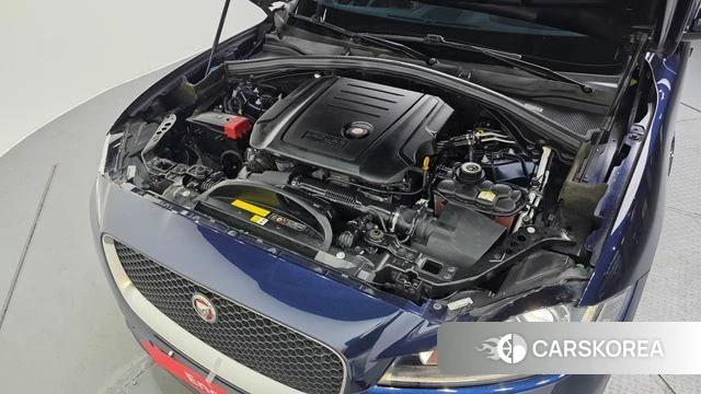 Jaguar F-PACE id 3853963 из Кореи 16