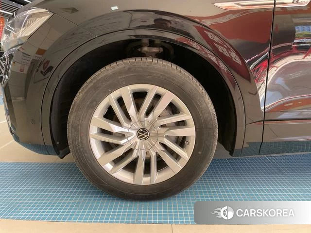 Volkswagen Touareg id 4300489 из Китая 26