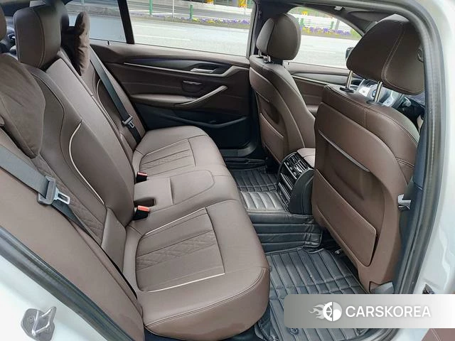 BMW 5 series 2023 Белый из Китая, фото 6