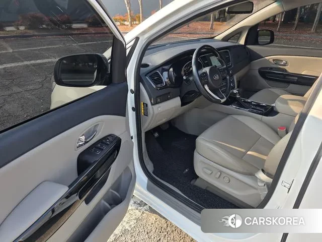 Kia The New Carnival id 3402682 из Кореи 16