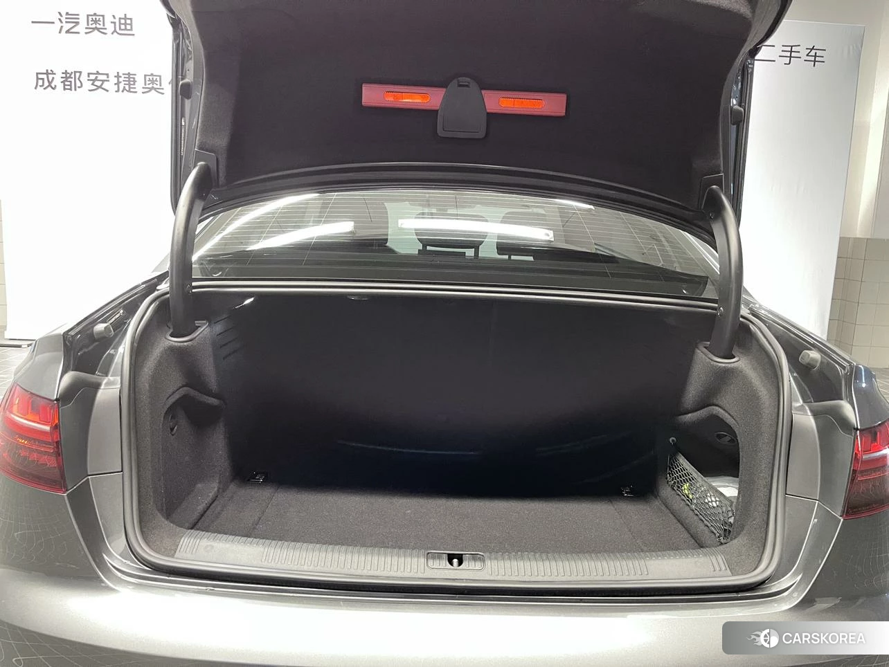 Audi A4L id 4413551 из Китая 16