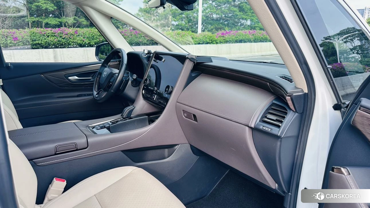 Toyota Elfa id 4455852 из Китая 8