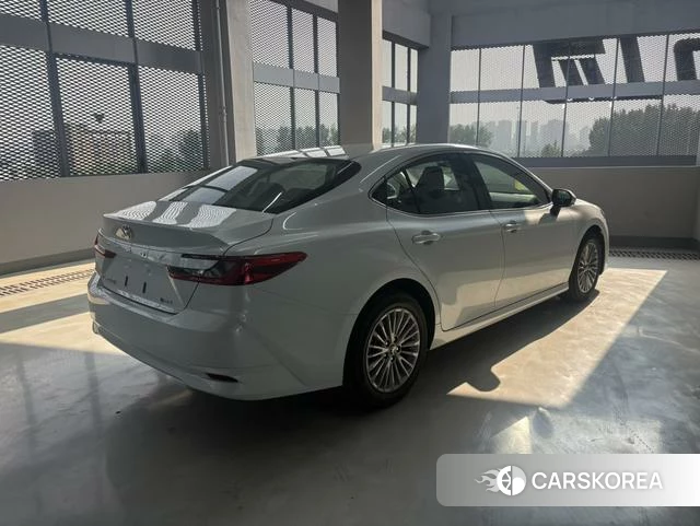 Toyota Camry id 4353096 из Китая 11