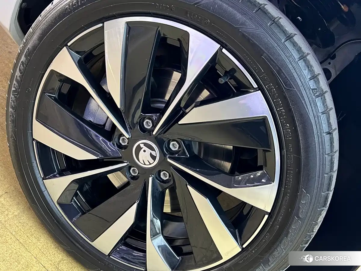 Skoda Krok id 4576614 из Китая 17