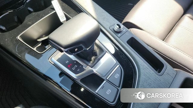 Audi A4 (B9) 2023 Черный из Кореи, фото 6