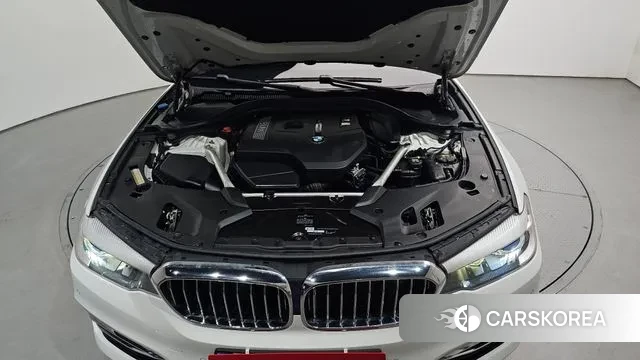 BMW 5 Series (G30) id 3183044 из Кореи 16