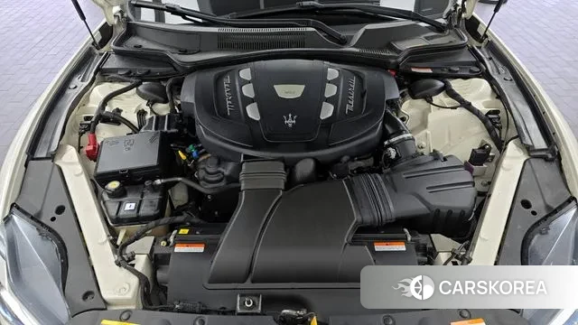 Maserati Quattroporte id 3226708 из Кореи 16