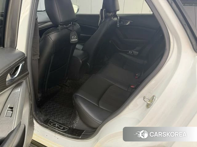 Mazda CX-4 2020 Белый из Китая, фото 6