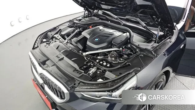 BMW 5 Series (G60) id 3002119 из Кореи 16