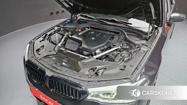 BMW 5 Series (G30) id 3718434 из Кореи 16