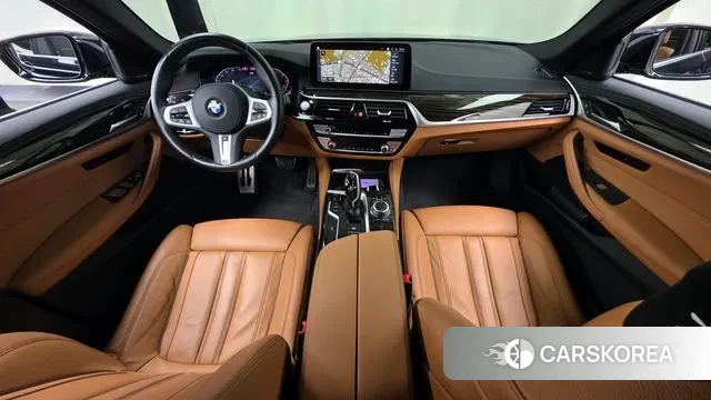 BMW 5 Series (G30) id 3545492 из Кореи 16