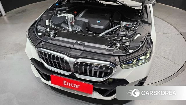 BMW 5 Series (G60) id 3876473 из Кореи 16