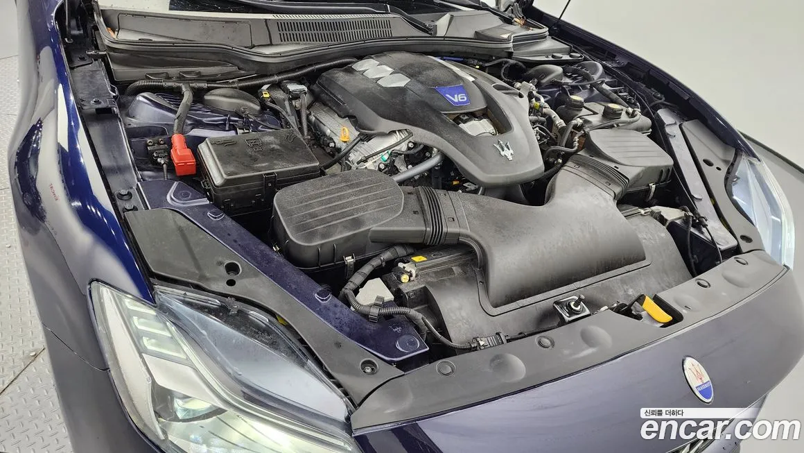 Maserati Quattroporte id 1988319 из Кореи 16