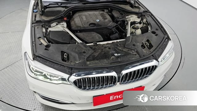BMW 5 Series (G30) id 4397830 из Кореи 29