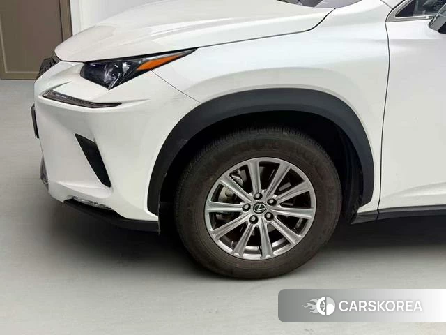 Lexus NX id 4298286 из Китая 14