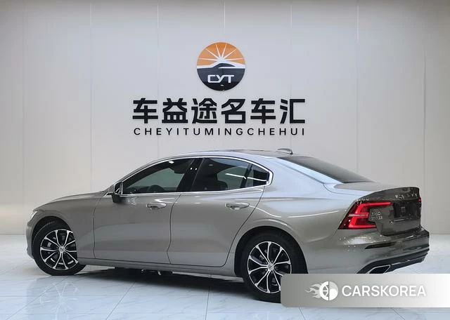 Volvo S60 id 4209173 из Китая 15