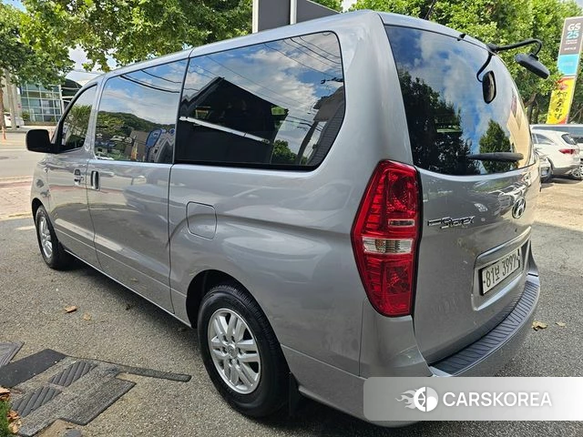 Hyundai The New Grand Starex id 4562411 из Кореи 16
