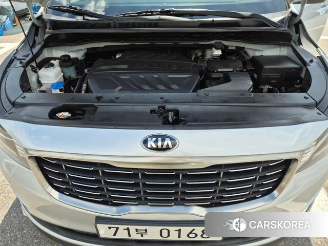 Kia The New Carnival id 4486733 из Кореи 16