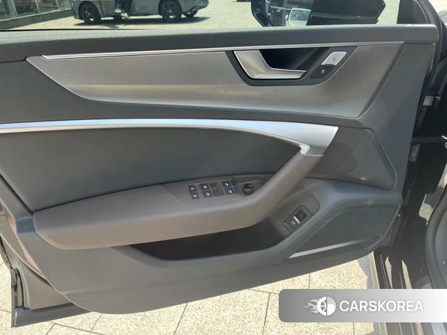 Audi A7L id 4261760 из Китая 11
