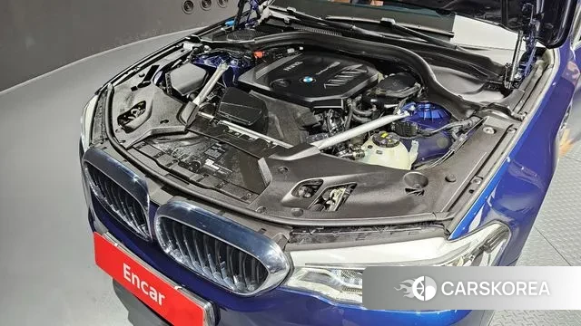 BMW 5 Series (G30) id 3319749 из Кореи 16