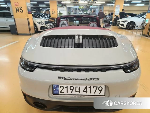 Porsche 911(992) id 4427768 из Кореи 16