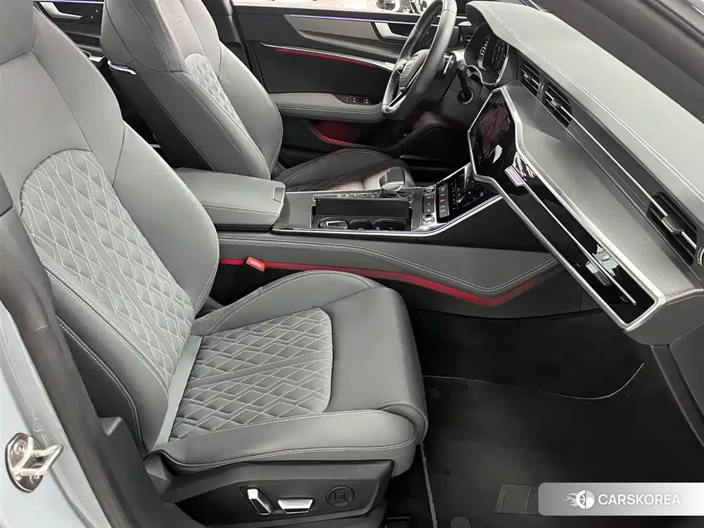 Audi A7L id 4546582 из Китая 13