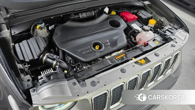 Jeep Renegade id 4759631 из Кореи 27