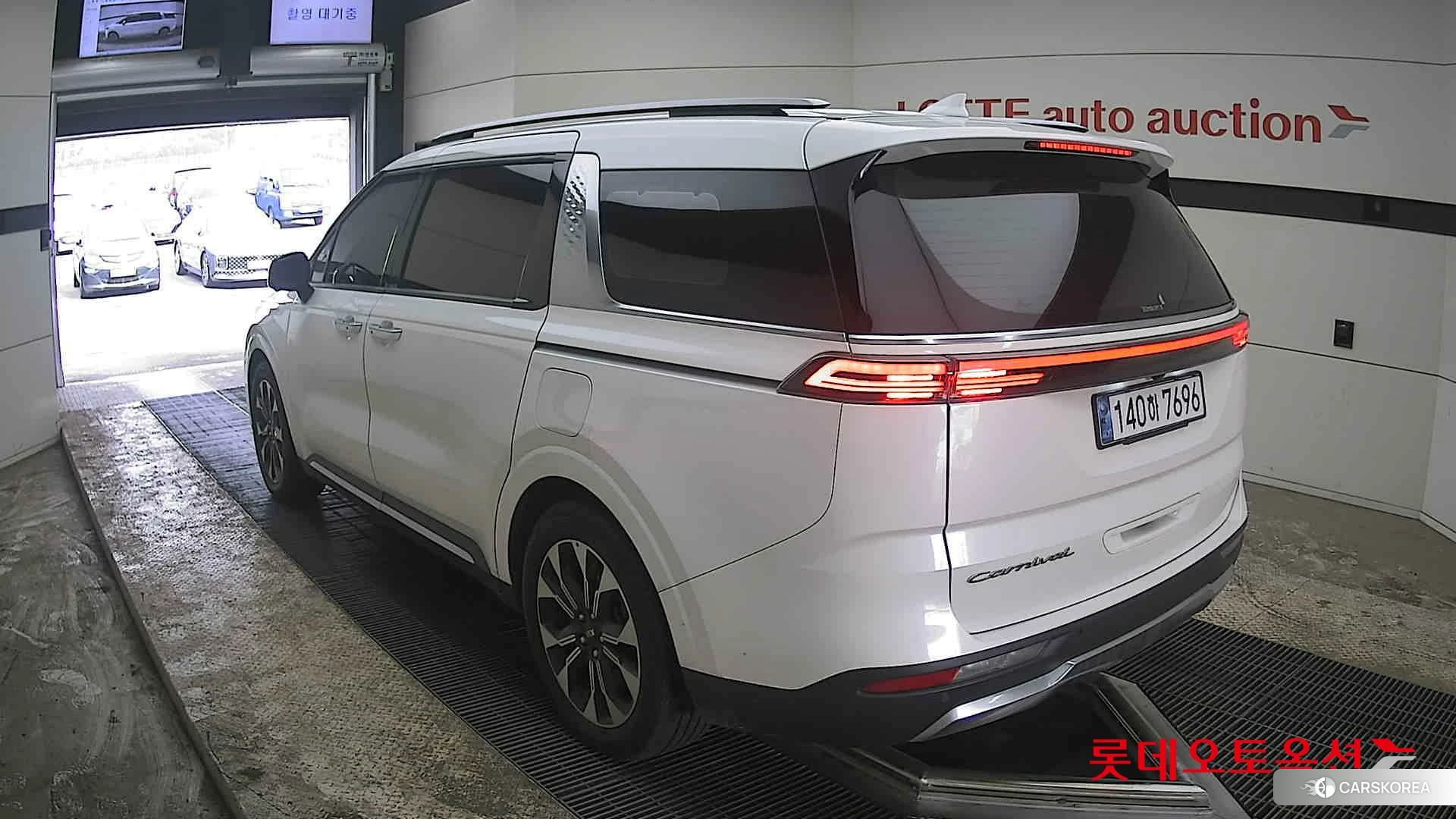 Kia Carnival id 3888395 из Кореи 32