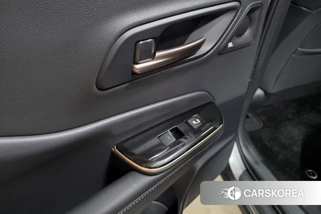 Toyota Crown Crossover id 3732225 из Кореи 16